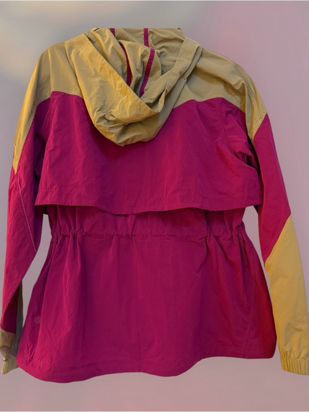 Lululemon Evergreen Anorak
Prosecco / Ripened Raspberry - Picture 8 of 9